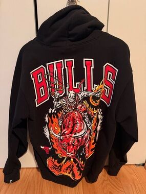 Warren Lotas Hoodie Chicago Bulls size Medium